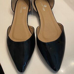 PATENT LEATHER POINTED TOE FLATS